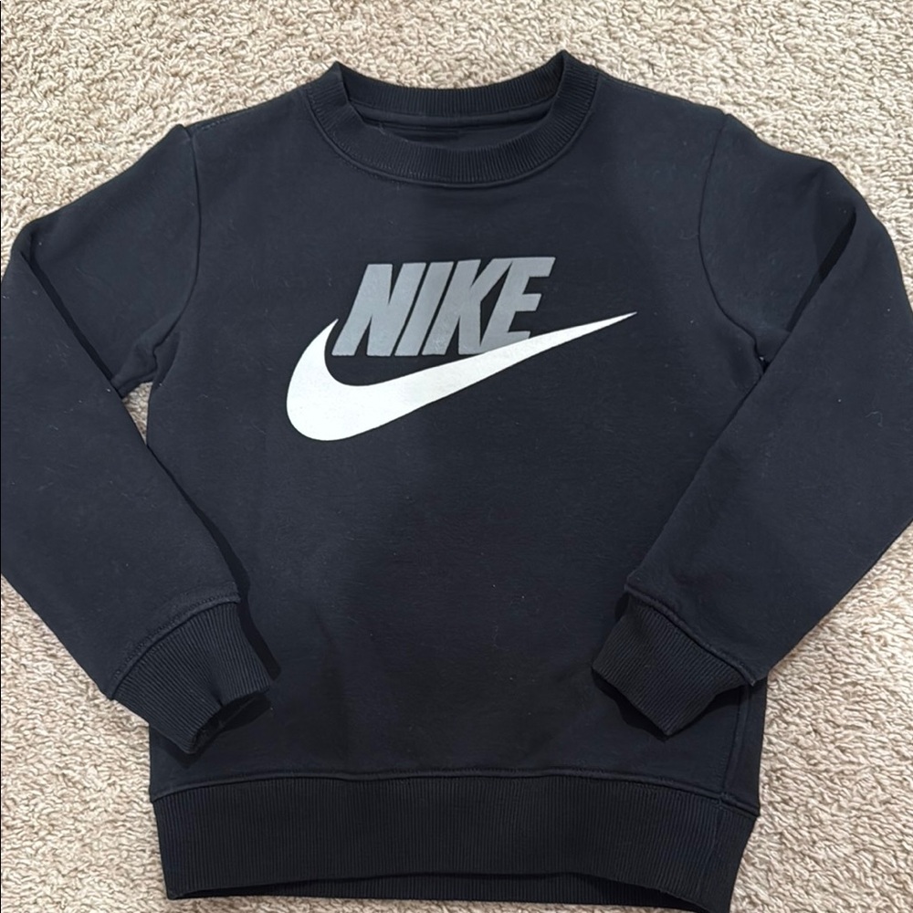 Nike Black Crewneck Sweatshirt